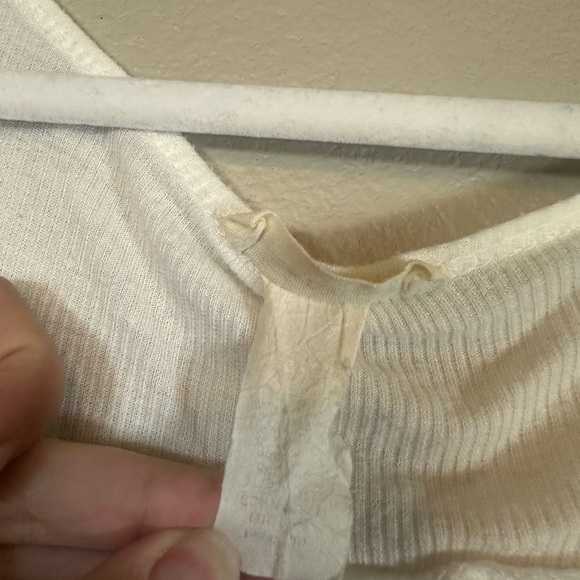 Creamy White Wide Scoop Neck High Low Off Shoulder Flowy Long Sleeve Top - Picture 3 of 4